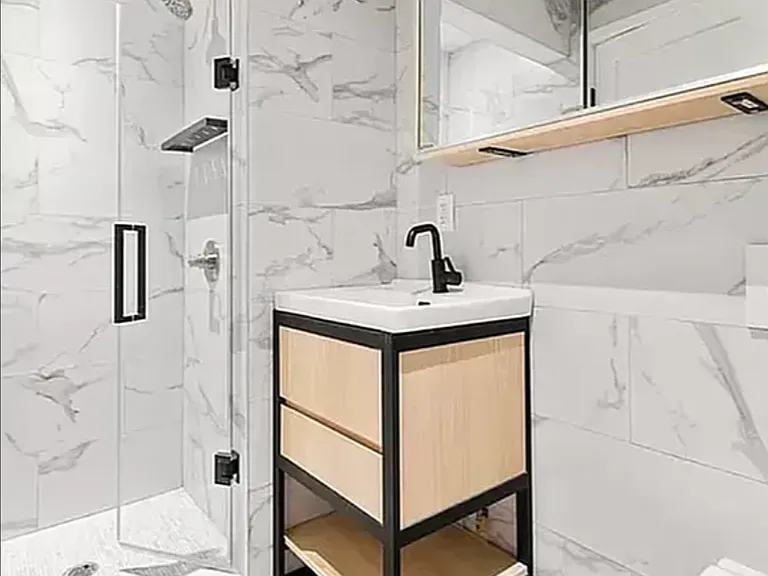 207 E 4th St #3B — Photo 5