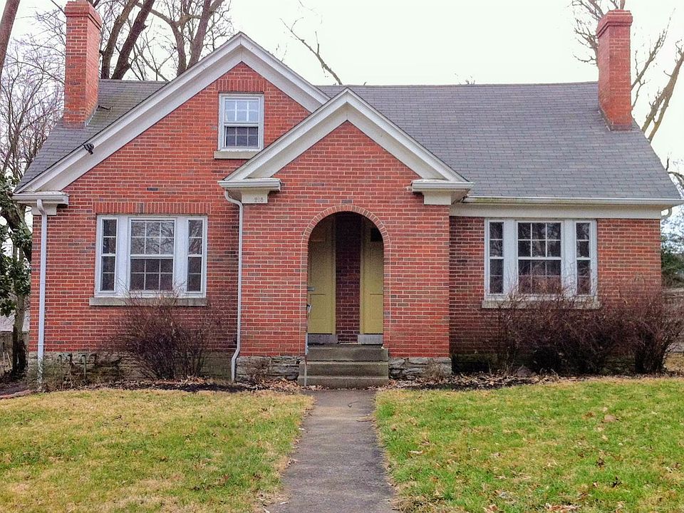 1st image of 218 Castlewood Dr