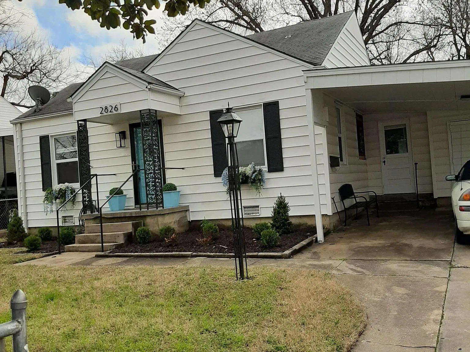 3 bed, 1373 sqft, $1,445 — Photo 2