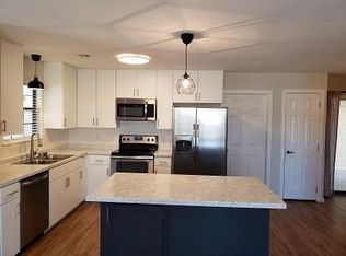 2207 Oakwood Ave #B, Bentonville, AR 72712