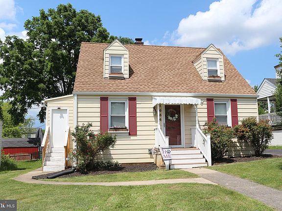 2nd image of 1056 Beechwood Dr