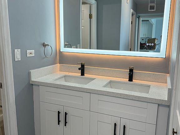 5th image of 7135 Collins Ave APT 1024