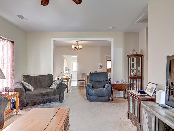 4th image of 45 Halsey Rd