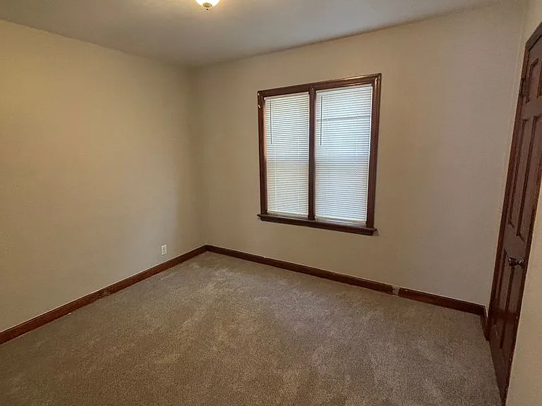2920 N Bremen St — Photo 10