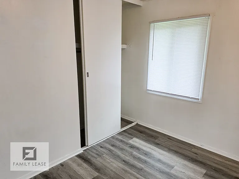 732 Saint Nicholas Dr — Photo 15