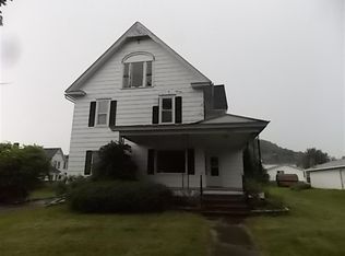 214 E Wisconsin St, Viola, WI 54664