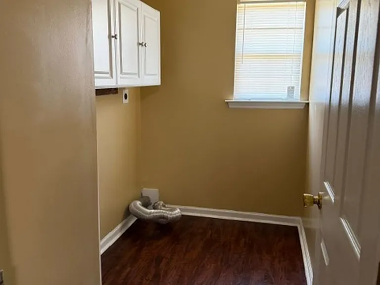 1832 Heathers Way — Photo 15