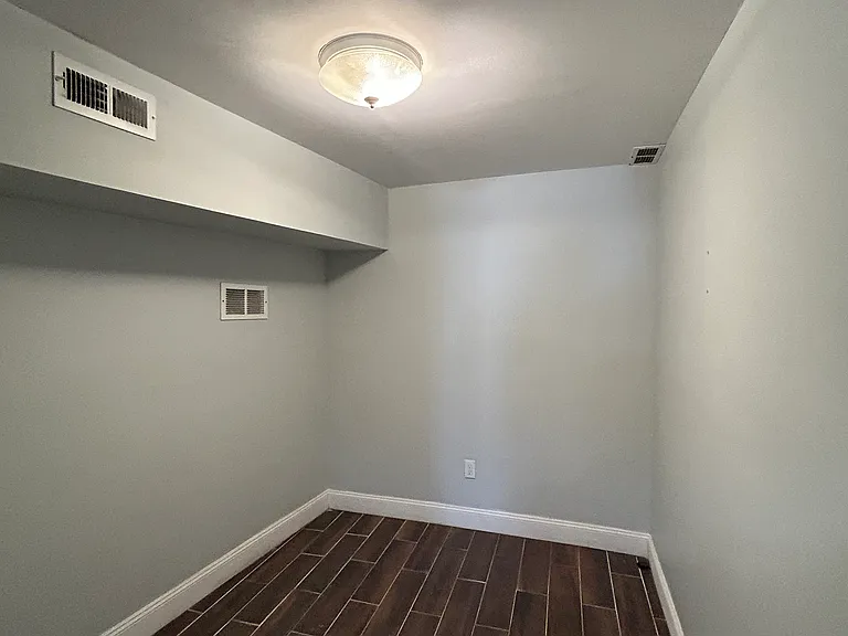 1529 S Homan Ave — Photo 36