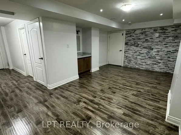 87 Maple Valley St, Brampton, ON L6P 2H3