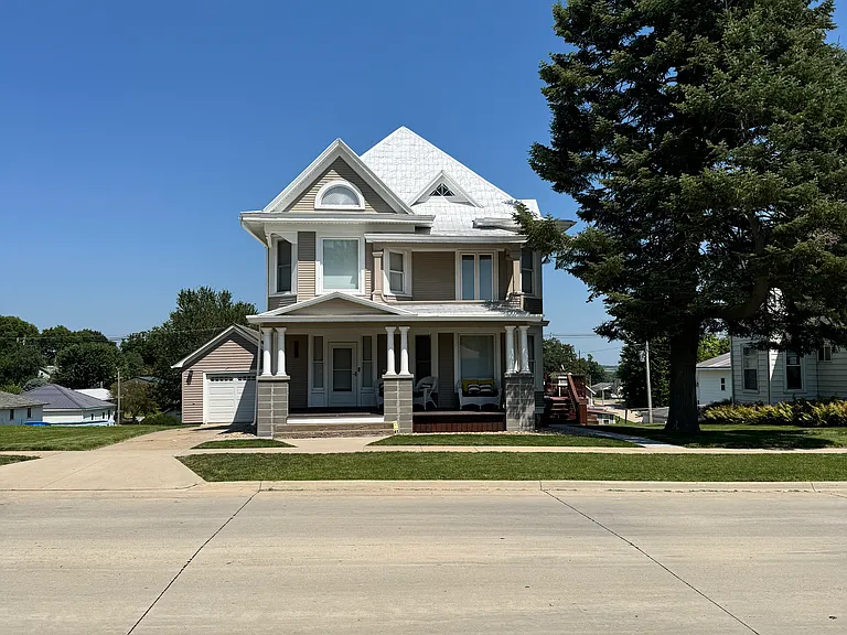 315 Jackson St — Photo 1