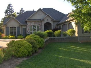 1 Cross Fox Ct, Camdenton, MO 65020