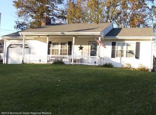 204 Torpedo Rd, Manahawkin, NJ 08050