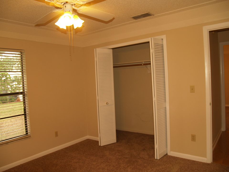 1st image of 2260 Emperor Dr