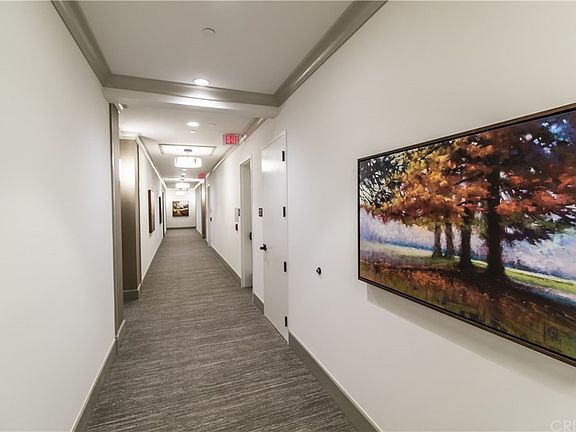 2nd image of 5015 Balboa Blvd Unit 104