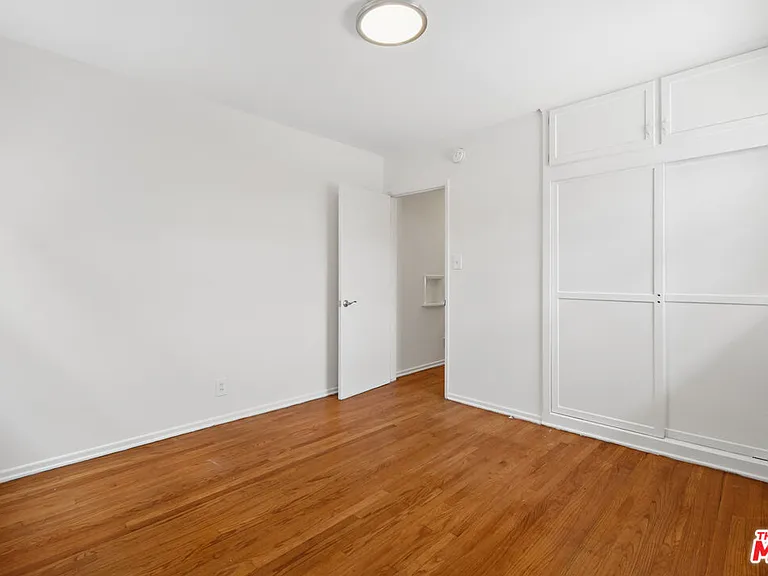1138 S Sherbourne Dr #3 — Photo 14