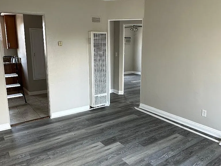 4529 Cleveland Ave #C — Photo 5