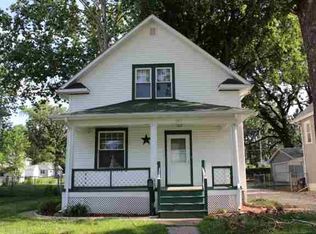 1443 W High St, Davenport, IA 52804