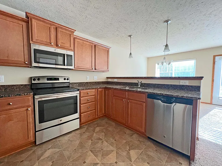 1754 N 177th Plz — Photo 7