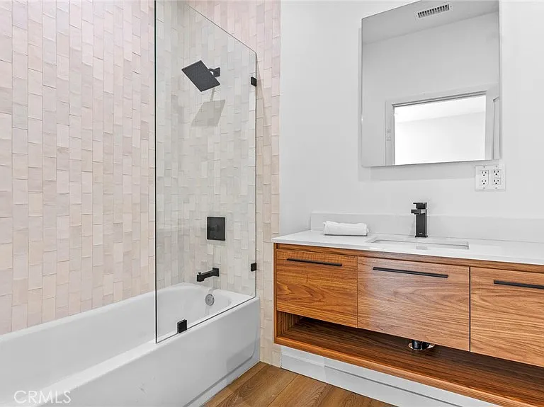 512 W Washington Blvd — Photo 11