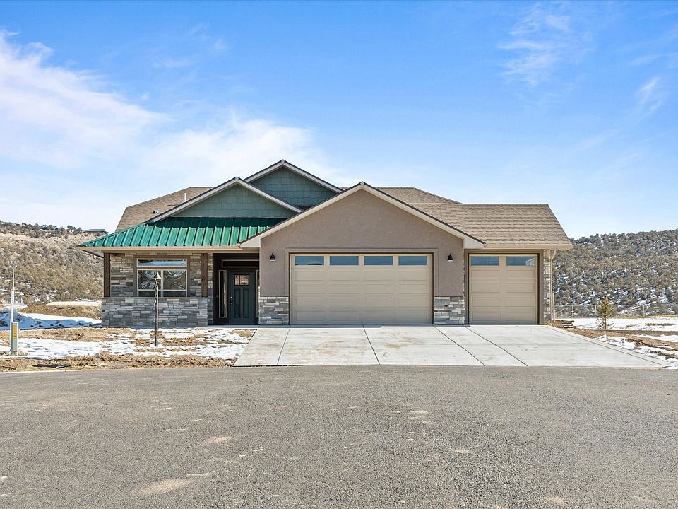 1st image of 335 SE Limestone Ct