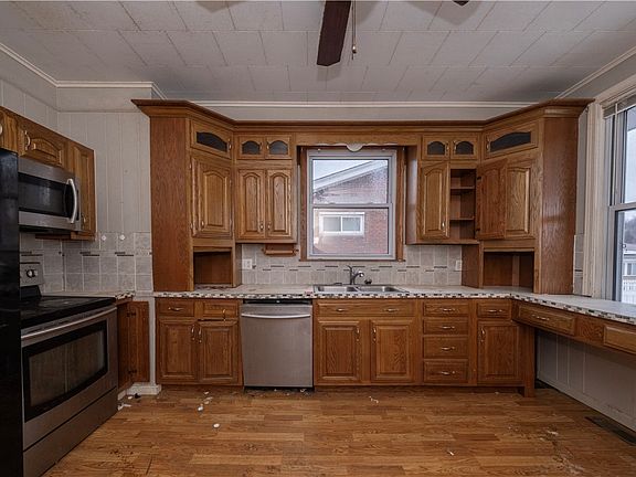 5th image of 913 Hill St