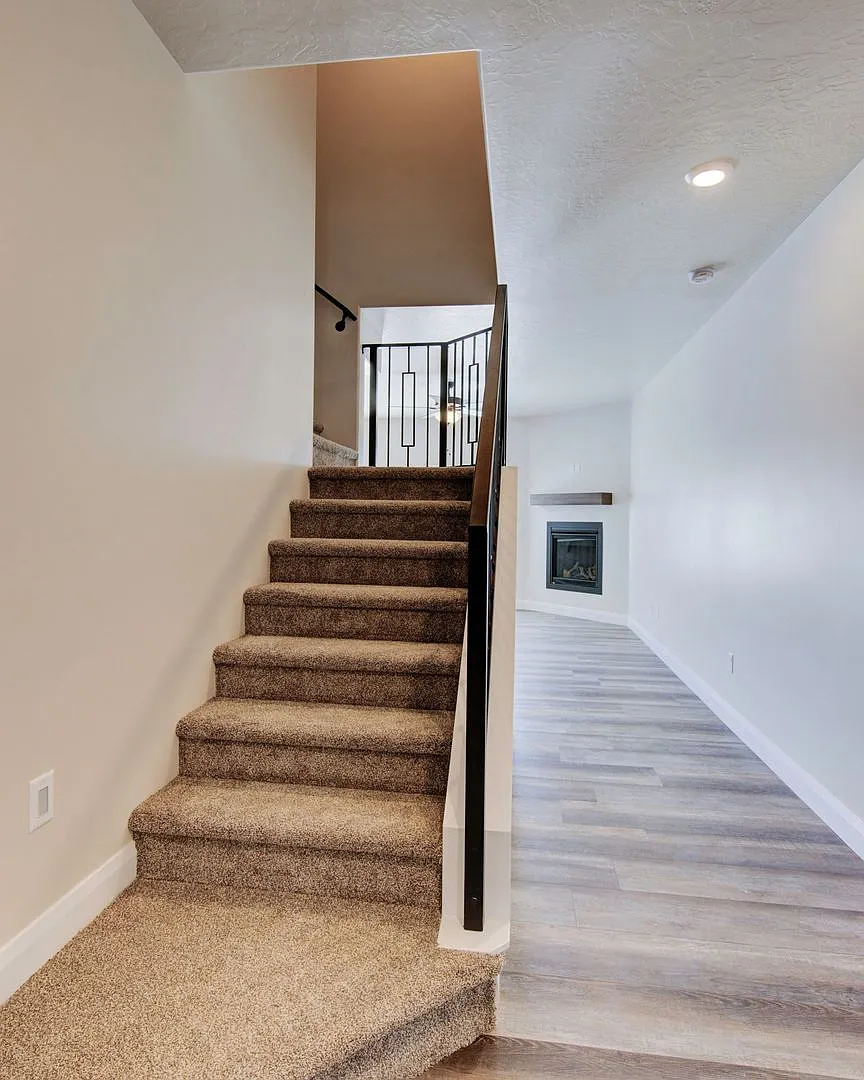 Beautiful like New Townhome in Cedar City! — Photo 4