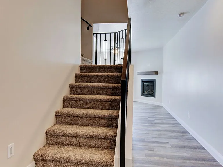 668 E Fiddlers Cove Dr #1 — Photo 4