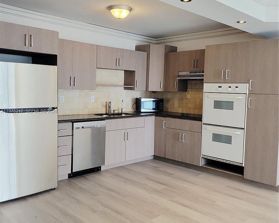 1st image of 19380 Collins Ave APT 1402