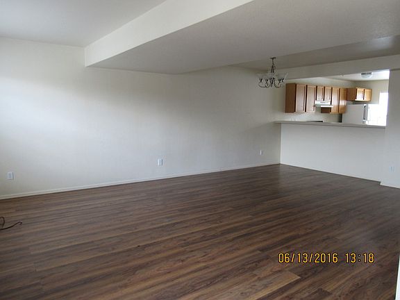 5th image of 934 W 24th St