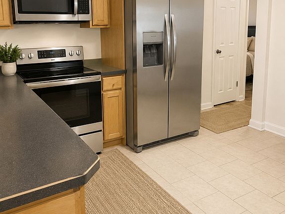 5th image of 357 E 4090 S