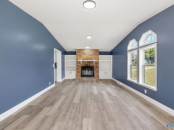 4th image of 2064 Needmore Rd
