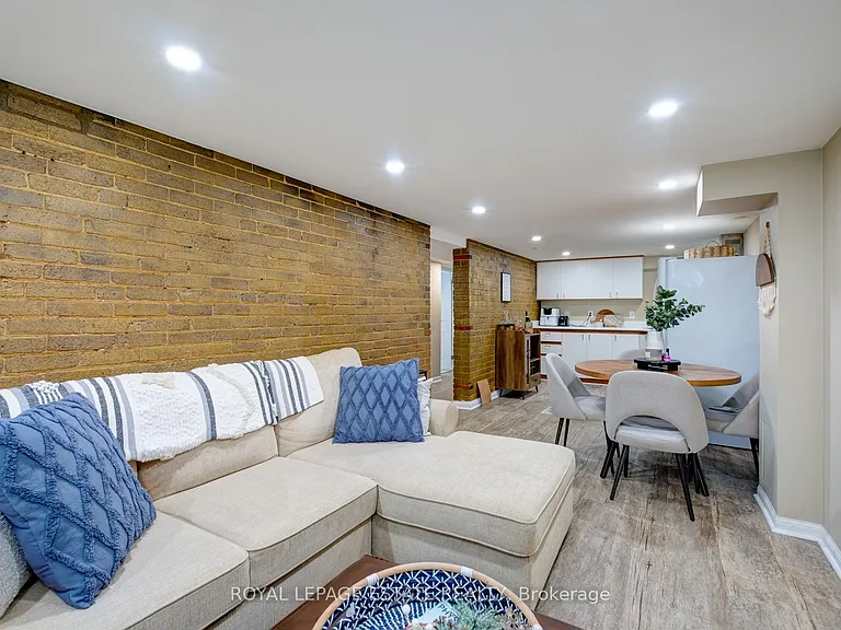 34 Lockwood Rd #BASEMENT — Photo 5