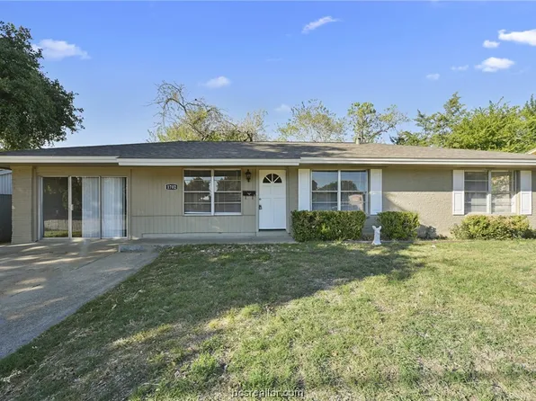 1702 E William J Bryan Pkwy, Bryan, TX 77803