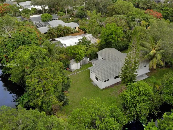 7650 SW 64th Ct, South Miami, FL 33143