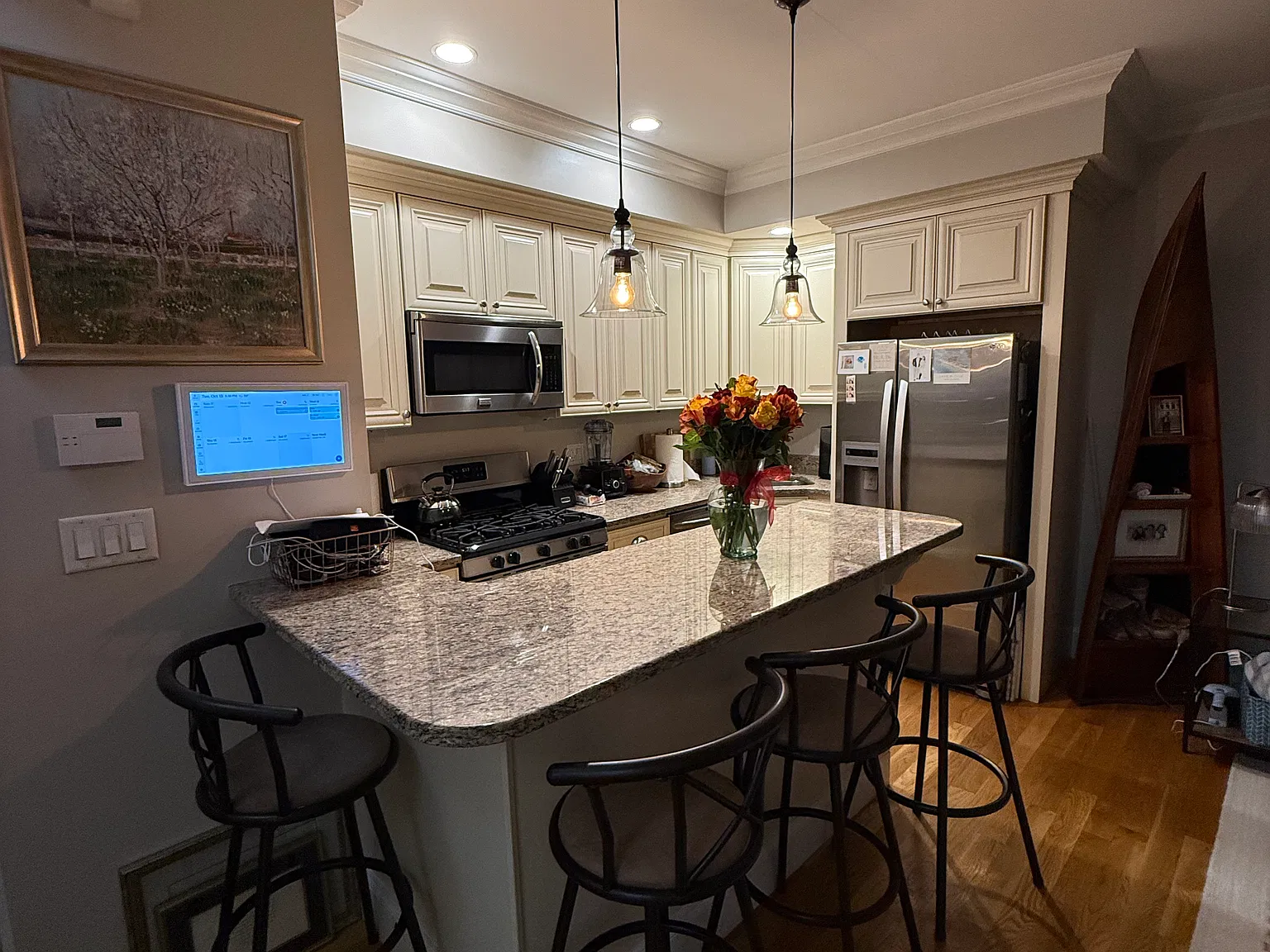 2 bed, 765 sqft, $4,000 — Photo 3