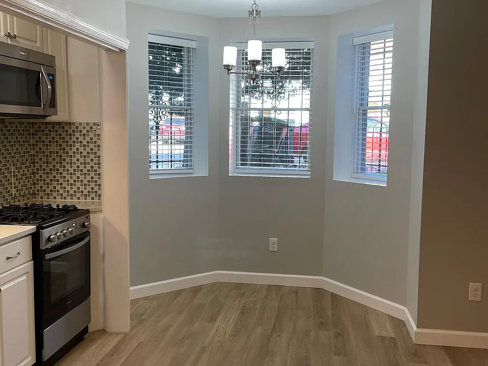 Front bay window