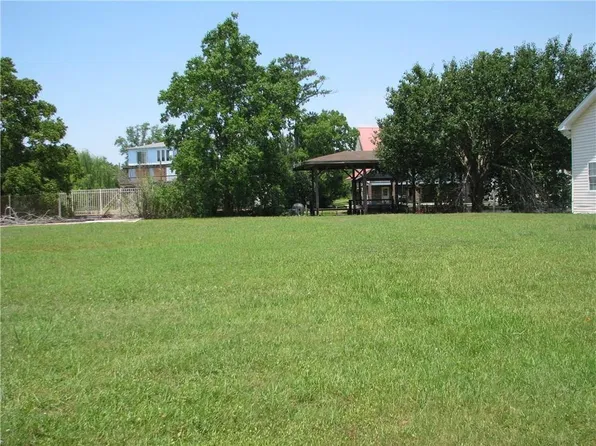 606 Legendre Dr, Slidell, LA 70460