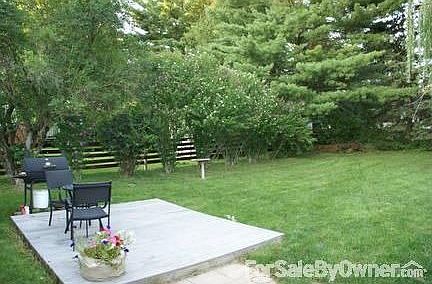 Backyard
						:
						Flowering bushes for every season! Flower gardens with rose bushes, too.