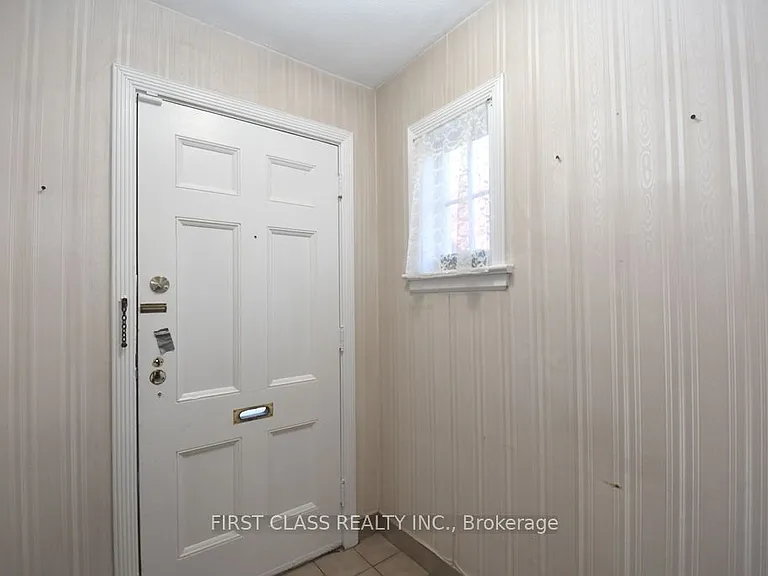 129 Felbrigg Ave — Photo 2