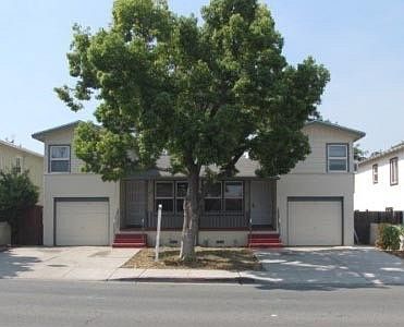 1st image of 3954 Railroad Ave #1