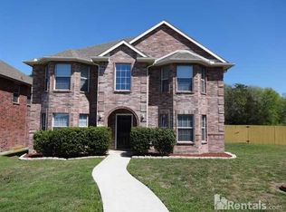 702 Cedarwood Dr, Cedar Hill, TX 75104