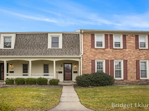 2455 Abbington Dr SE, Grand Rapids, MI 49506