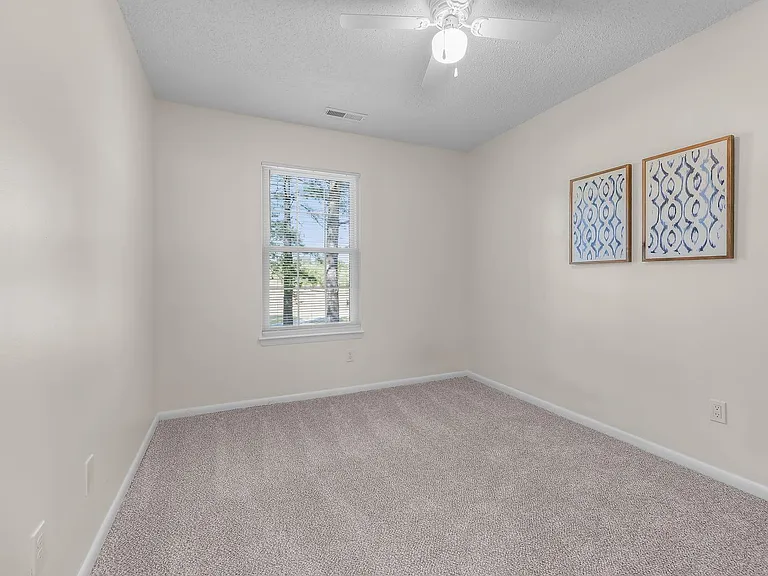 5036 Glenwood Way — Photo 40