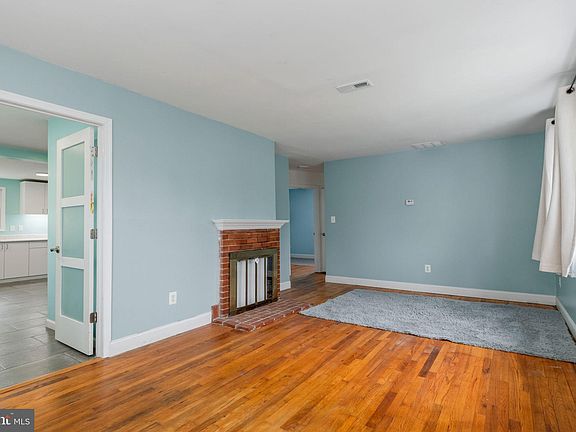 5th image of 6823 Barrett Rd