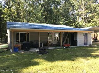 8162 Jones Rd, Howard city, MI 49329