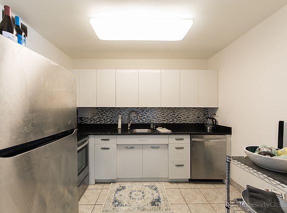 2nd image of 900 N Lake Shore Dr APT 1406