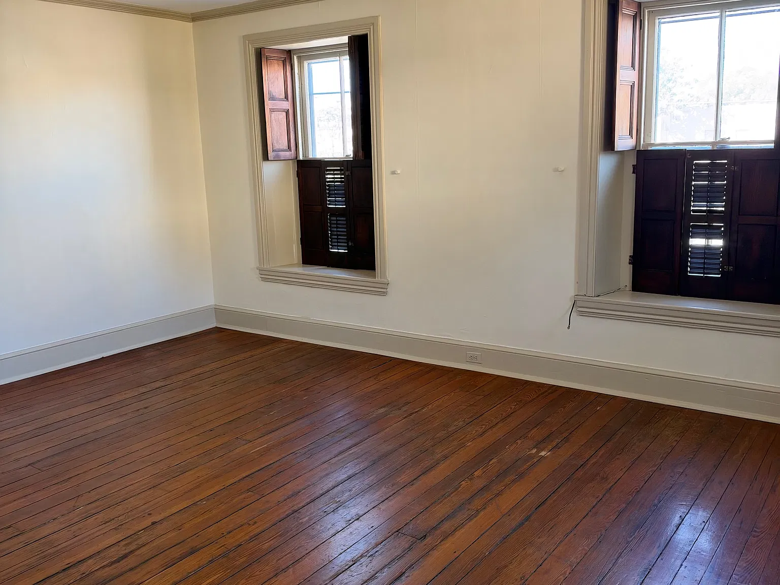 1 bed, 900 sqft, $1,300 — Photo 4