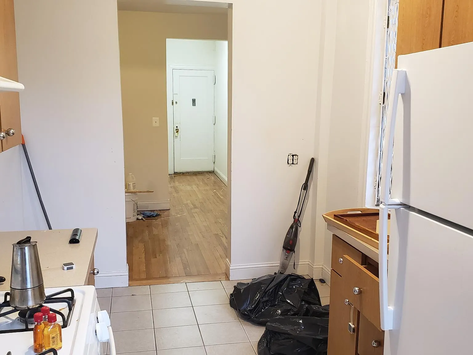 2 bed, 1250 sqft, $2,325 — Photo 2