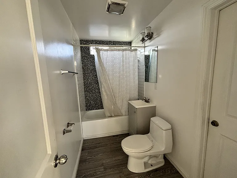 3834 Arlington Ave #1 — Photo 5