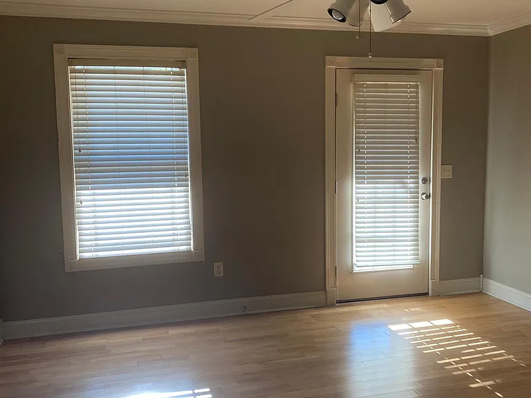 577 Hampton Way — Photo 11